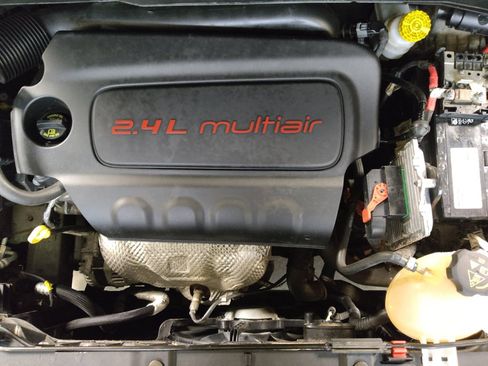 Used 2020 Jeep Renegade Altitude FWD image 30