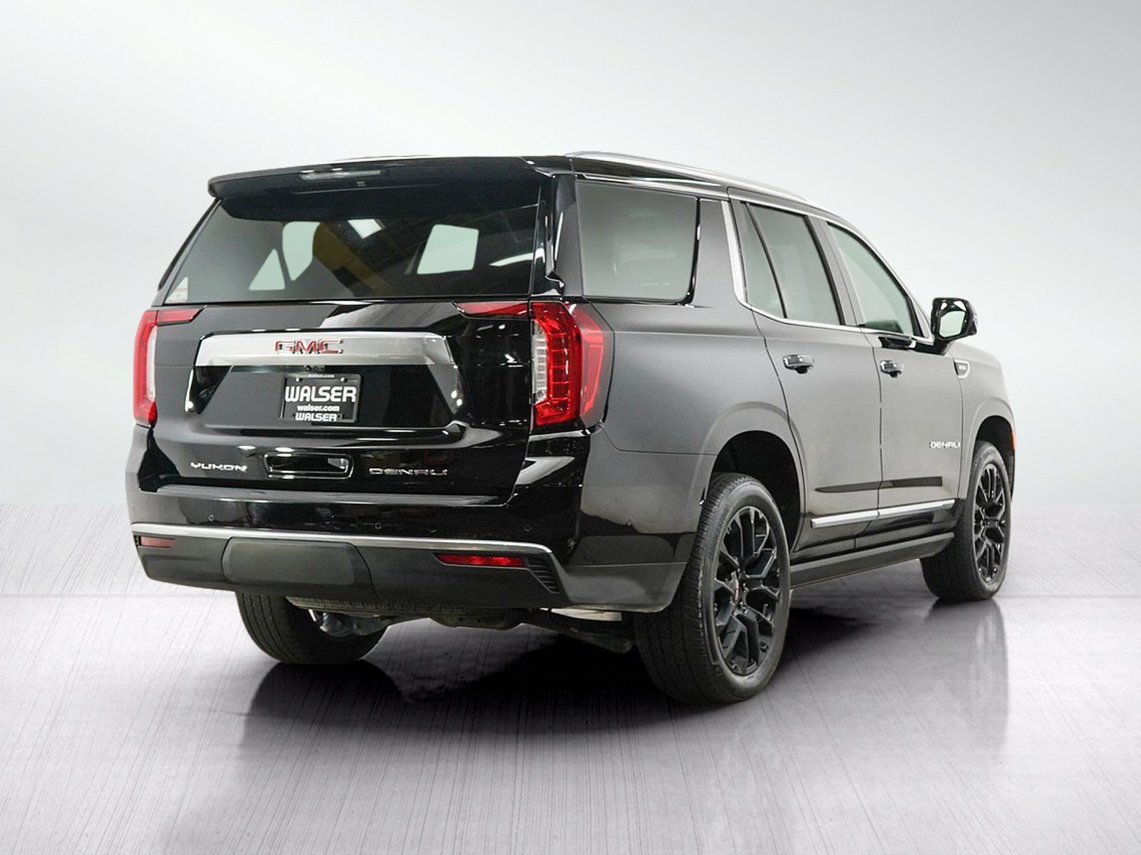 Used 2024 GMC Yukon Denali w/ Denali Reserve Package AWD/4WD image 5