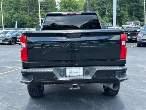 Used 2024 Chevrolet Silverado 2500 LT w/ Midnight Edition AWD/4WD image 4