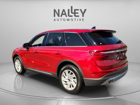 Used 2023 Lincoln Corsair FWD image 3