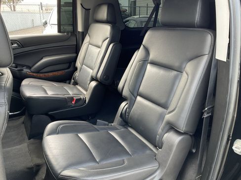 Used 2019 Chevrolet Suburban Premier AWD/4WD image 19