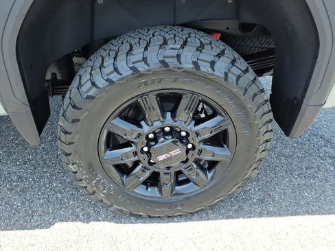 New 2026 GMC Sierra 2500 AT4 w/ AT4 Preferred Package AWD/4WD image 8