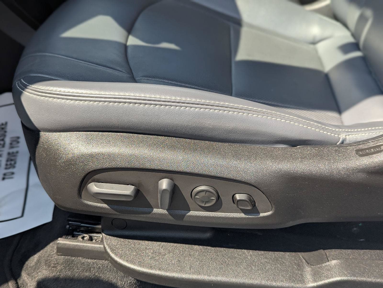 Used 2022 Buick Enclave Premium FWD image 21