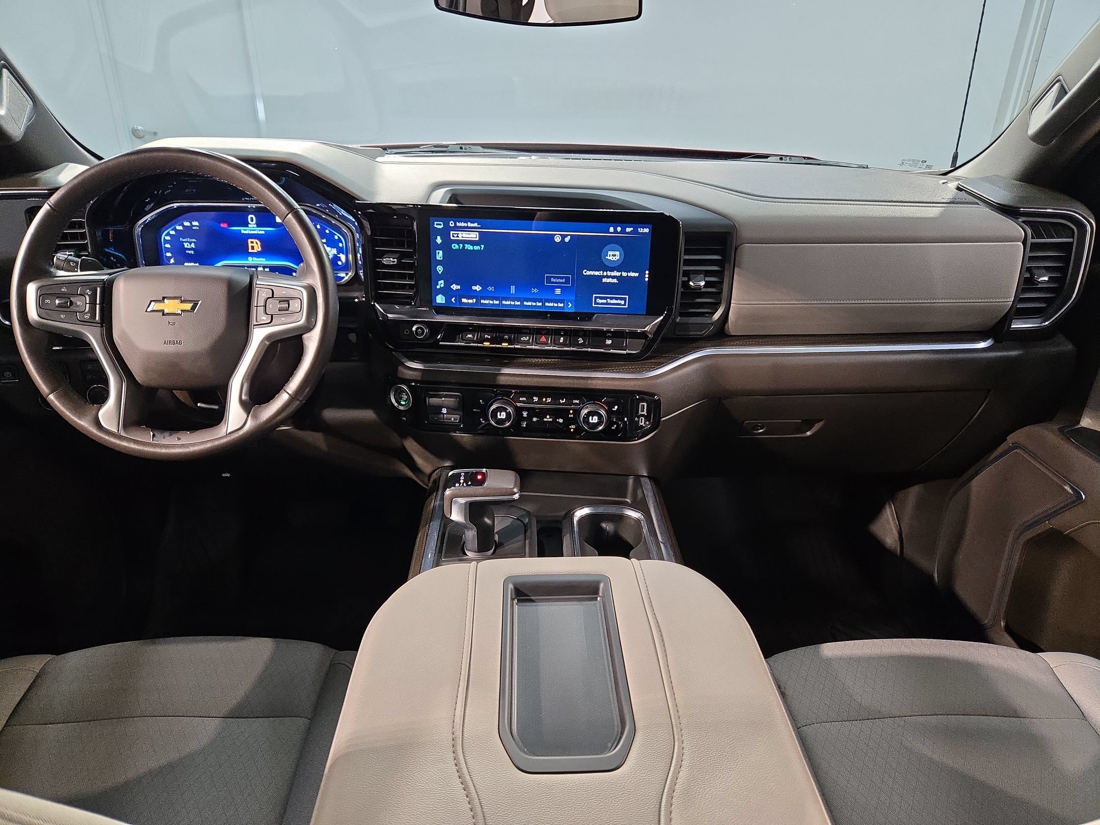 Used 2022 Chevrolet Silverado 1500 LT AWD/4WD image 10
