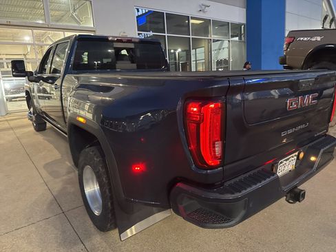 Used 2022 GMC Sierra 3500 Denali w/ Denali Ultimate Package image 7