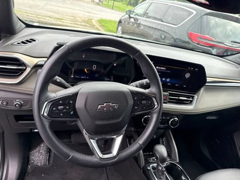 Used 2024 Chevrolet TrailBlazer ACTIV w/ Convenience Package AWD/4WD image 18