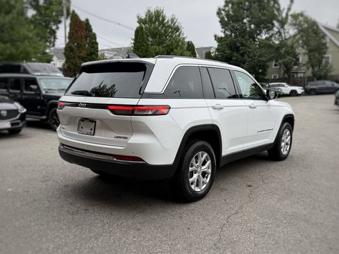 Used 2023 Jeep Grand Cherokee Limited AWD/4WD image 8