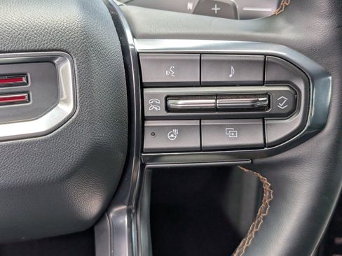 Used 2024 GMC Acadia AT4 w/ Luxury Package AWD/4WD image 37