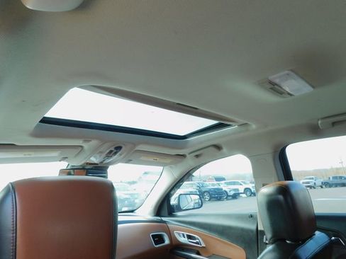 Used 2017 Chevrolet Equinox Premier w/ Enhanced Convenience Package image 21