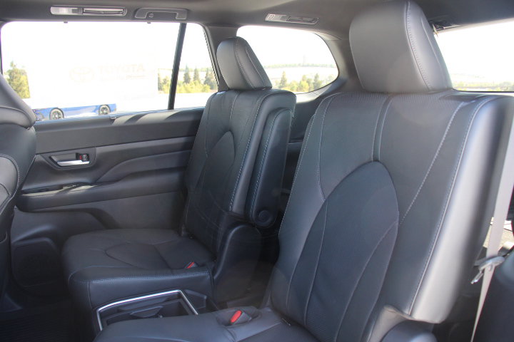 New 2026 Toyota Grand Highlander AWD Hybrid image 12