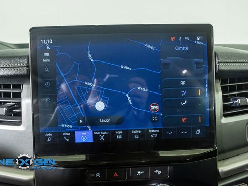 Used 2024 Ford Expedition XLT image 19