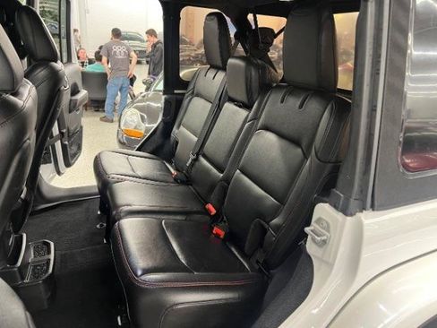 Used 2021 Jeep Wrangler Unlimited Rubicon AWD/4WD image 35