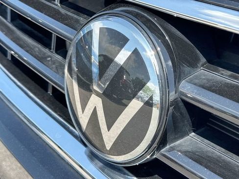 Certified 2024 Volkswagen Tiguan SE R-Line AWD/4WD image 31