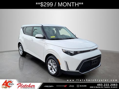 Used 2025 Kia Soul LX w/ LX Technology Package FWD image 1