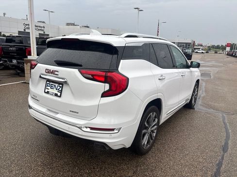 Used 2018 GMC Terrain Denali w/ Advanced Safety Package AWD/4WD image 5