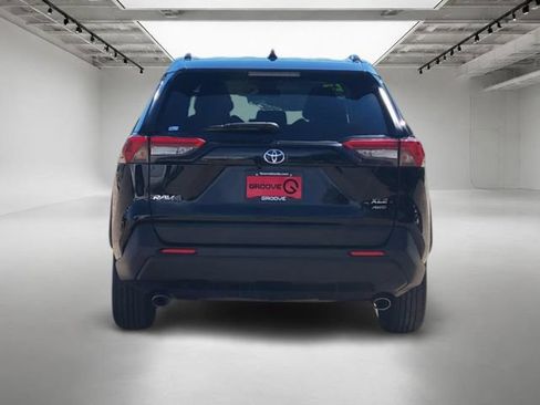 Used 2025 Toyota RAV4 XLE AWD/4WD image 5