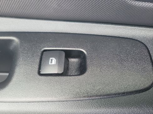 Used 2025 Hyundai Elantra SEL FWD image 14