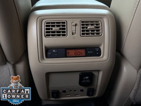 Used 2017 Nissan Pathfinder Platinum w/ Family Entertainment Package image 28