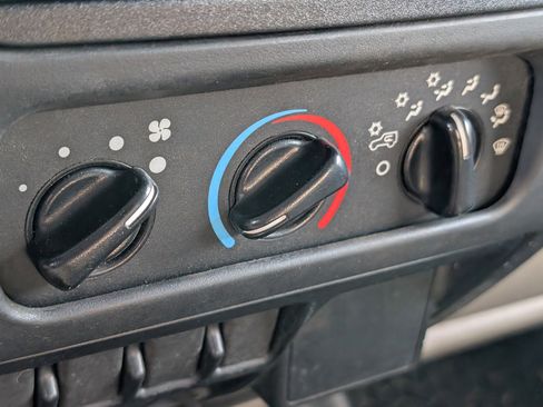 Used 2006 Jeep Wrangler X image 11