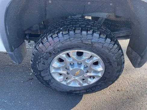 Used 2020 Chevrolet Silverado 2500 LT w/ All Star Edition image 27