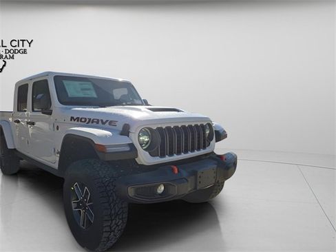 New 2026 Jeep Gladiator Mojave image 1