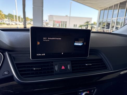 Used 2018 Audi Q5 2.0T Premium Plus w/ Premium Plus Package AWD/4WD image 22