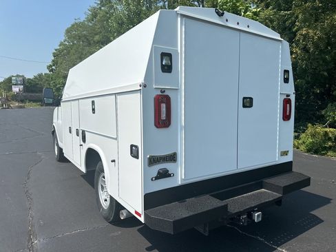 New 2025 Chevrolet Express 3500 w/ Power Convenience Package image 16