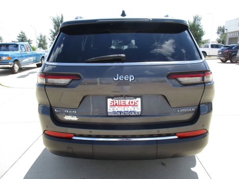 Used 2022 Jeep Grand Cherokee L Limited image 5