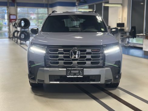 New 2026 Honda Pilot TrailSport image 3