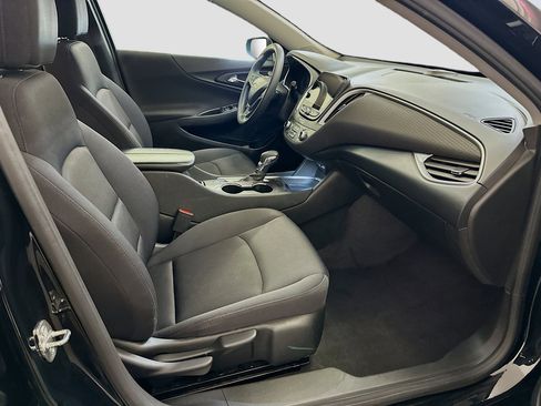 Used 2022 Chevrolet Malibu LT FWD image 32