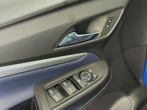 Used 2023 Chevrolet Bolt EUV Premier w/ Sun & Sound Package image 10