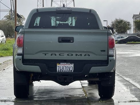 Used 2023 Toyota Tacoma TRD Off-Road w/ TRD Premium Off Road Package image 5