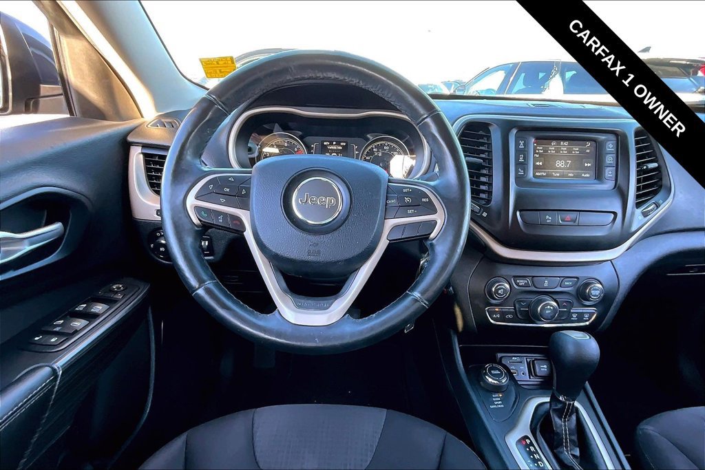 Used 2016 Jeep Cherokee Latitude w/ Safety/Convenience Group AWD/4WD image 14