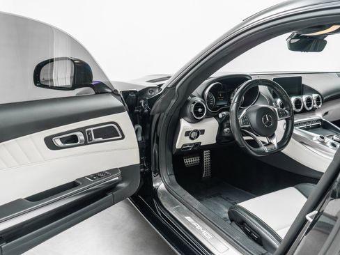 Used 2017 Mercedes-Benz AMG GT Coupe image 22