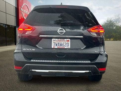 Used 2017 Nissan Rogue SL image 8