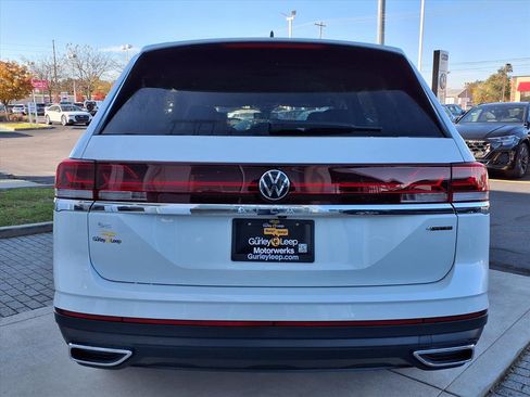 New 2026 Volkswagen Atlas SE image 10