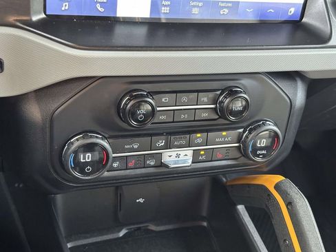 Used 2021 Ford Bronco Badlands image 5