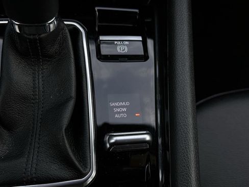 Used 2025 Jeep Compass Latitude image 22