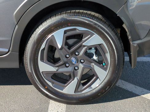 Certified 2025 Subaru Crosstrek 2.5i Limited w/ Crosstrek Mirror Package image 22