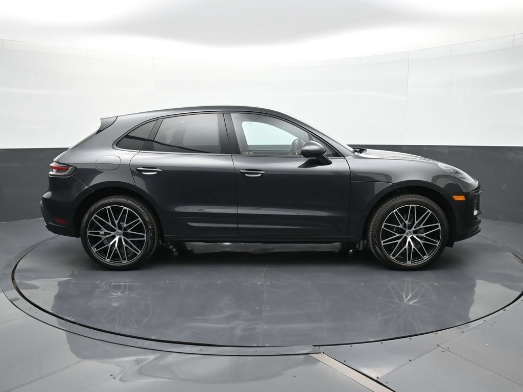 Certified 2026 Porsche Macan AWD/4WD image 24
