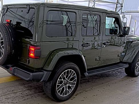 Used 2023 Jeep Wrangler Unlimited Sahara w/ Cold Weather Group AWD/4WD image 2
