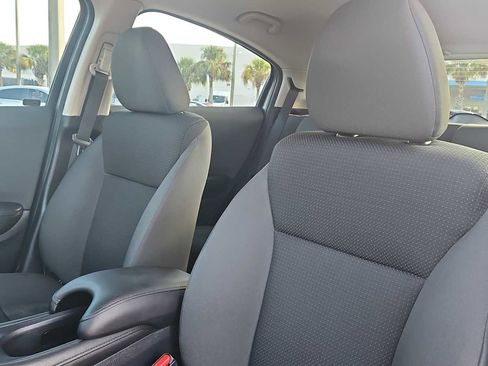 Used 2022 Honda HR-V LX image 13