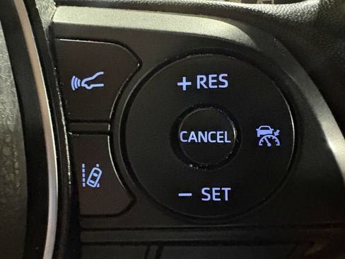 Used 2020 Toyota RAV4 XSE AWD/4WD image 15
