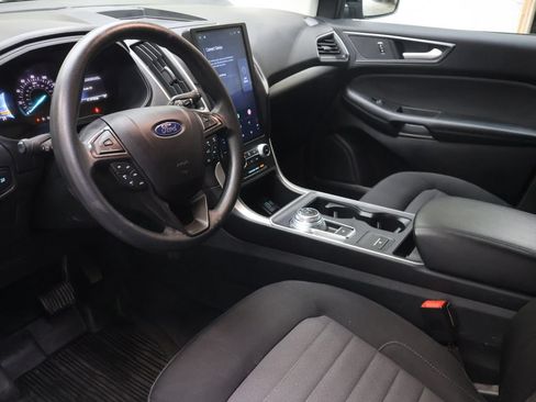 Used 2024 Ford Edge SE w/ Black Appearance Package AWD/4WD image 17