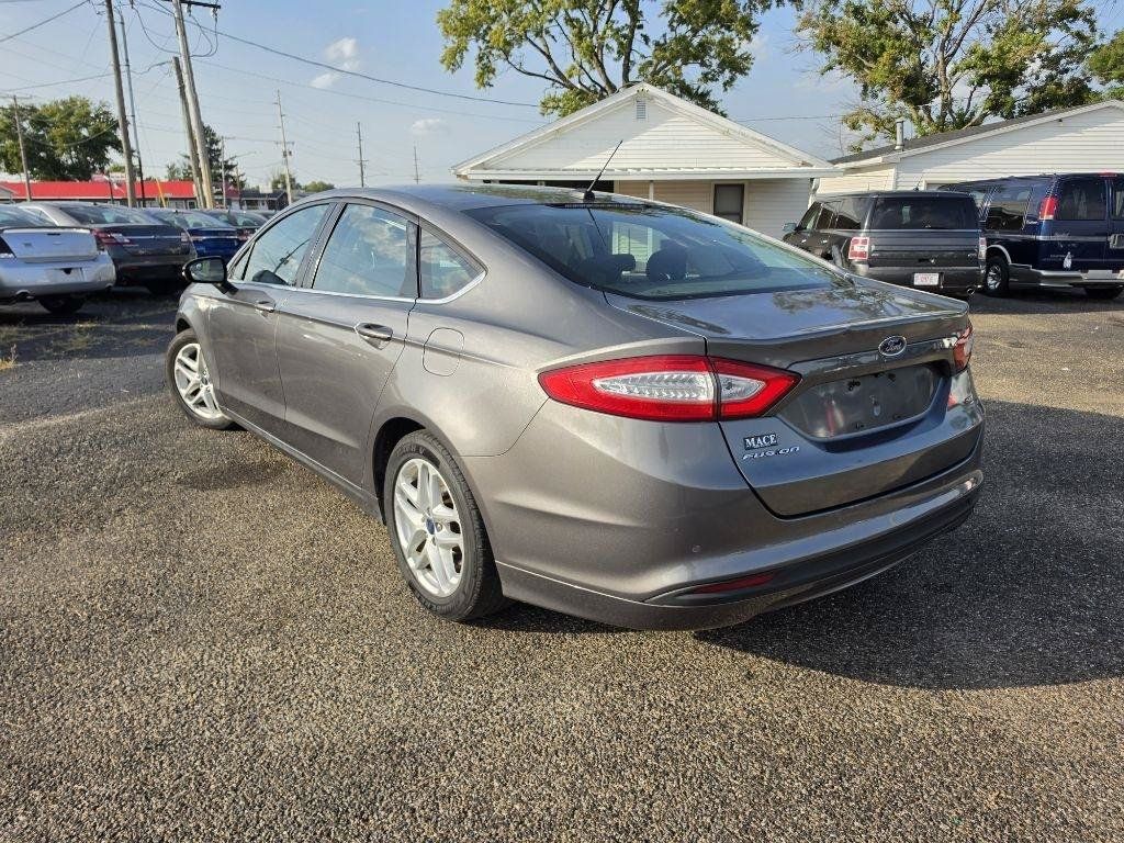 Used 2014 Ford Fusion SE FWD image 7