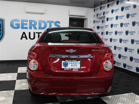 Used 2016 Chevrolet Sonic LT image 3