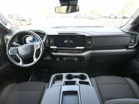 Used 2023 Chevrolet Silverado 1500 RST w/ Z71 Off-Road Package AWD/4WD image 3