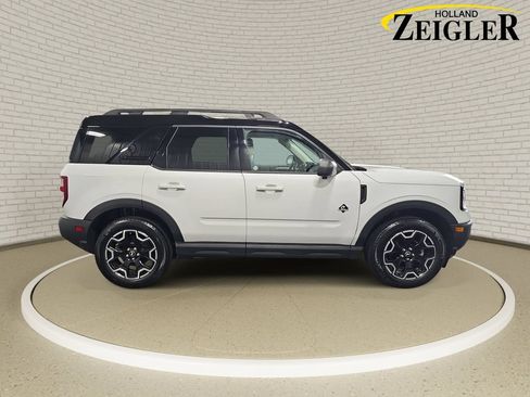 Used 2025 Ford Bronco Sport Outer Banks w/ Outer Banks Tech Package+ AWD/4WD image 4