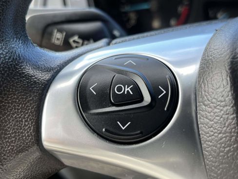 Used 2018 Ford Transit 150 XLT image 10