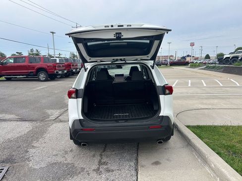 Used 2023 Toyota RAV4 XLE AWD/4WD image 16